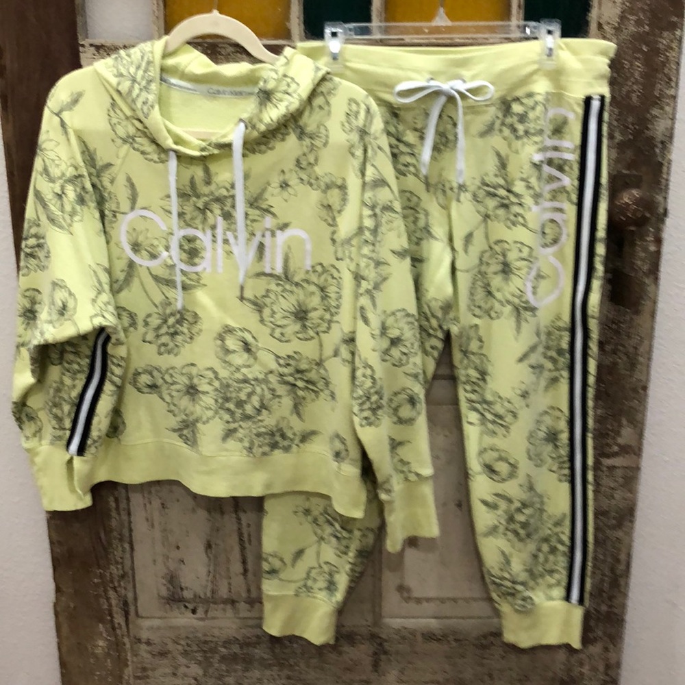Calvin Klein Flowered Jogging Suite